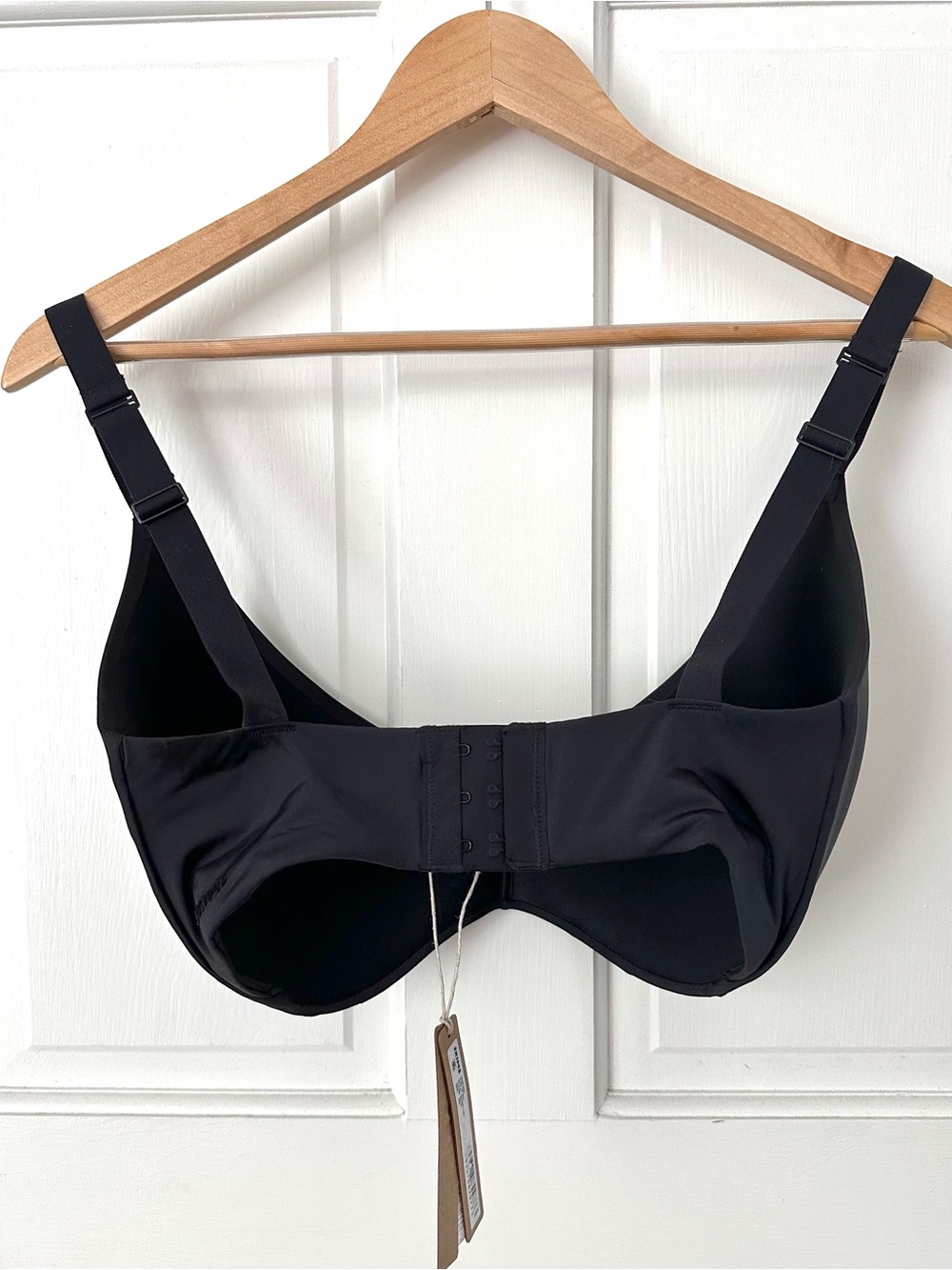 NEW! Skims Wireless Push Up Bra in Onyx Black Size 34H - Picture 6 of 9